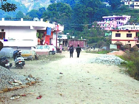 Mondlsera bypass road in poor condition